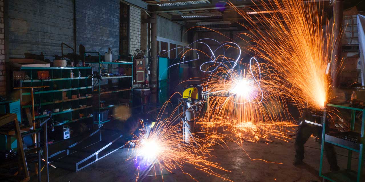 welding-long-exposure-sparks